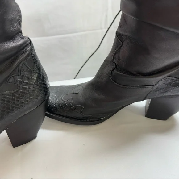 Women’s Cowboy Boots with Textured Leather and design made in Italy - Picture 5 of 12